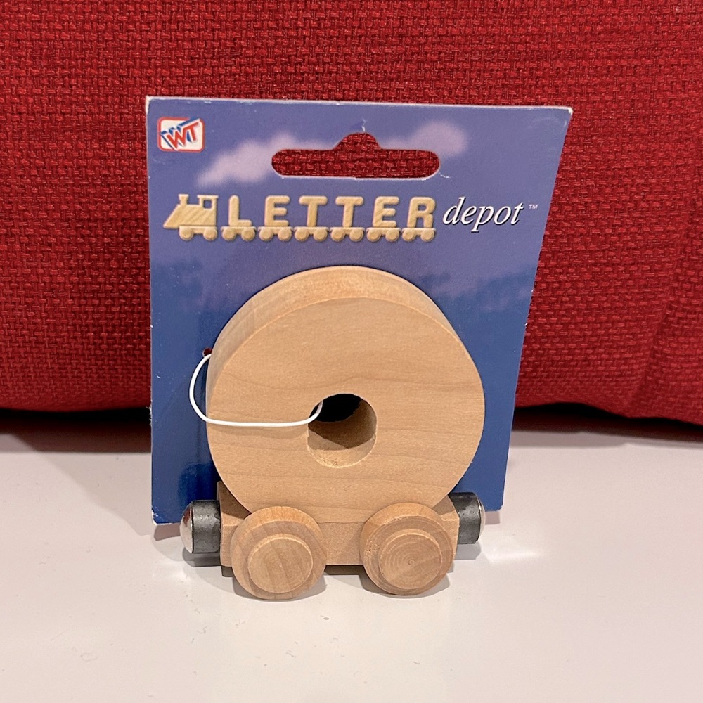 Westrim Crafts Wood Letter O Magnetic Train